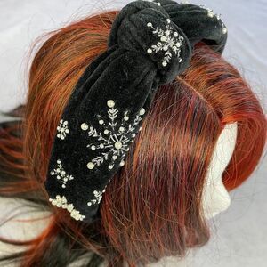 Boden Knotted Headband Black Velvet  Embellished Pearl Snowflake Hair Accessory